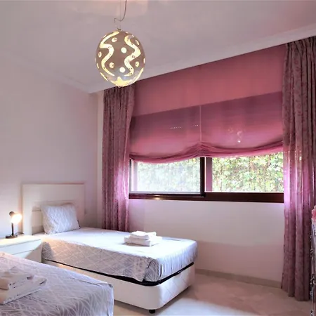 Apartamento R15 Side 3 Bedroom Flat *