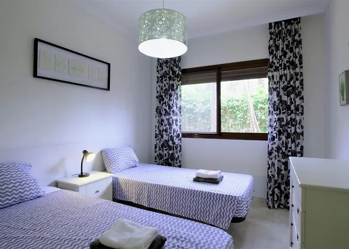 아파트 R15 Side 3 Bedroom Flat
