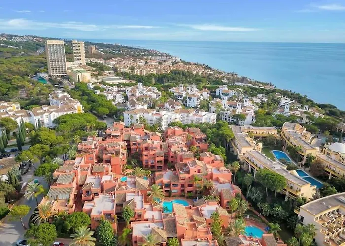 R15 Side 3 Bedroom Flat Apartament Marbella